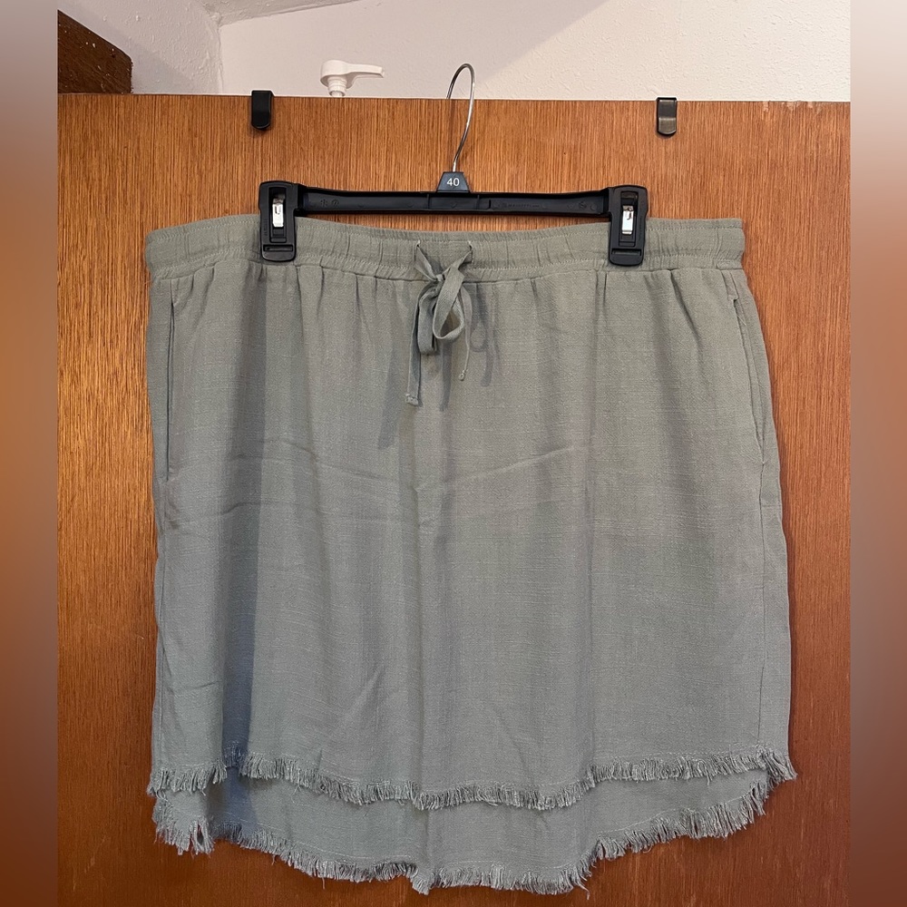 Umgee Women’s linen blend skirt size 1xl NWOT